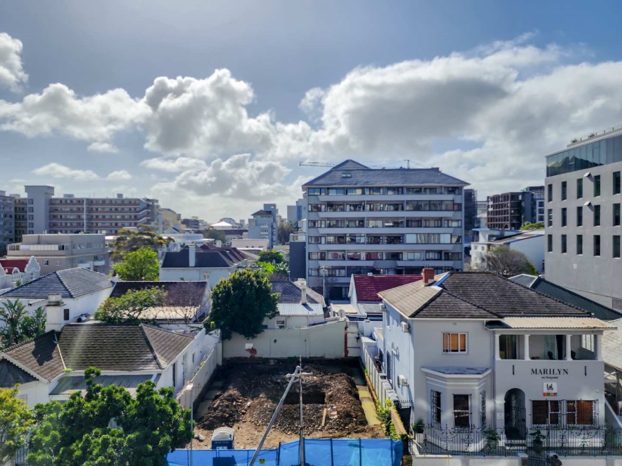 To Let 2 Bedroom Property for Rent in Sea Point Western Cape